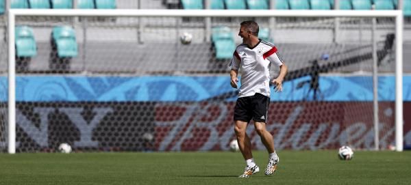 2014-06-15t160557z_1678559796_tb3ea6f1bd23t_rtrmadp_3_brazil-worldcup_reuters