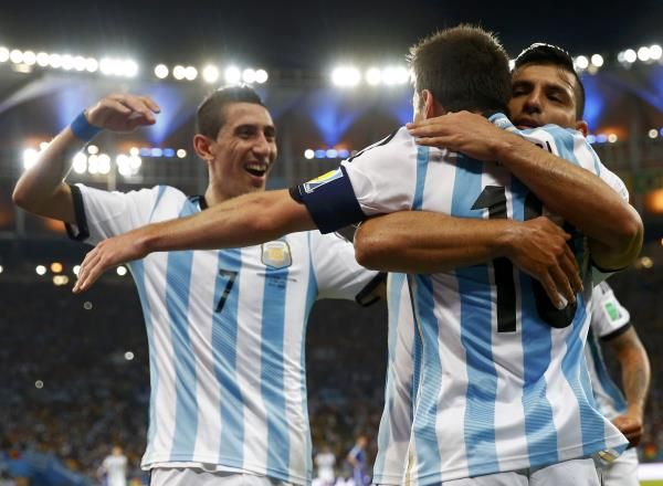 2014-06-15t235730z_1898418466_tb3ea6g02iz4n_rtrmadp_3_soccer-world-m11-arg-bih_reuters