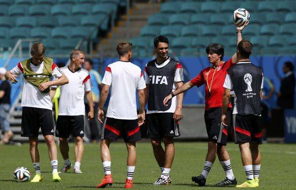 2014-06-15t155613z_684310677_tb3ea6f1awn3b_rtrmadp_3_brazil-worldcup_reuters