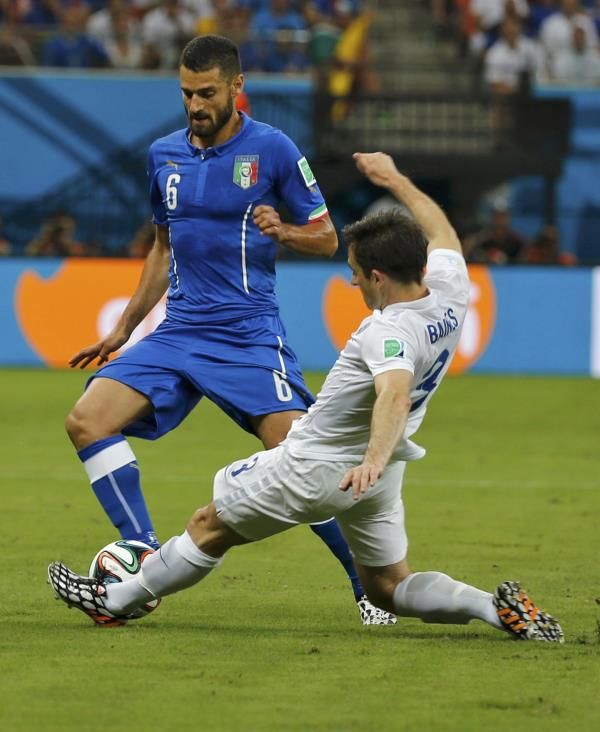 2014-06-14t221706z_1692553858_tb3ea6e1sjoyy_rtrmadp_3_soccer-world-m08-eng-ita_reuters