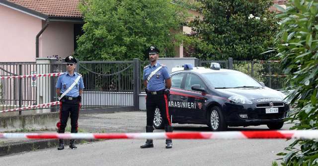 الشرطة تحيط بمنزل كارلو ليسي