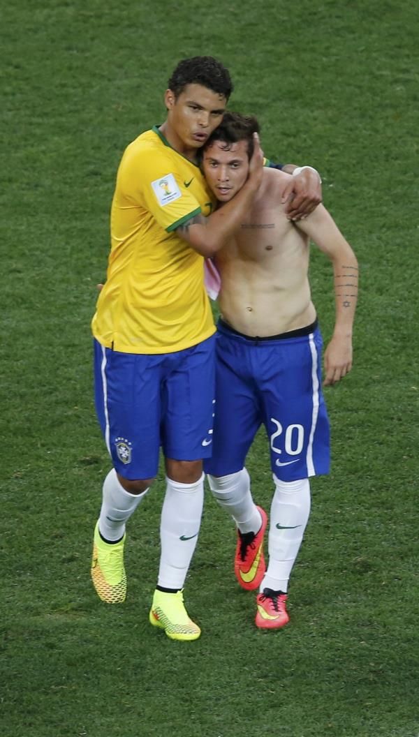 2014-06-12t222537z_1513509181_tb3ea6c1sxxb9_rtrmadp_3_soccer-world-m01-bra-cro_reuters
