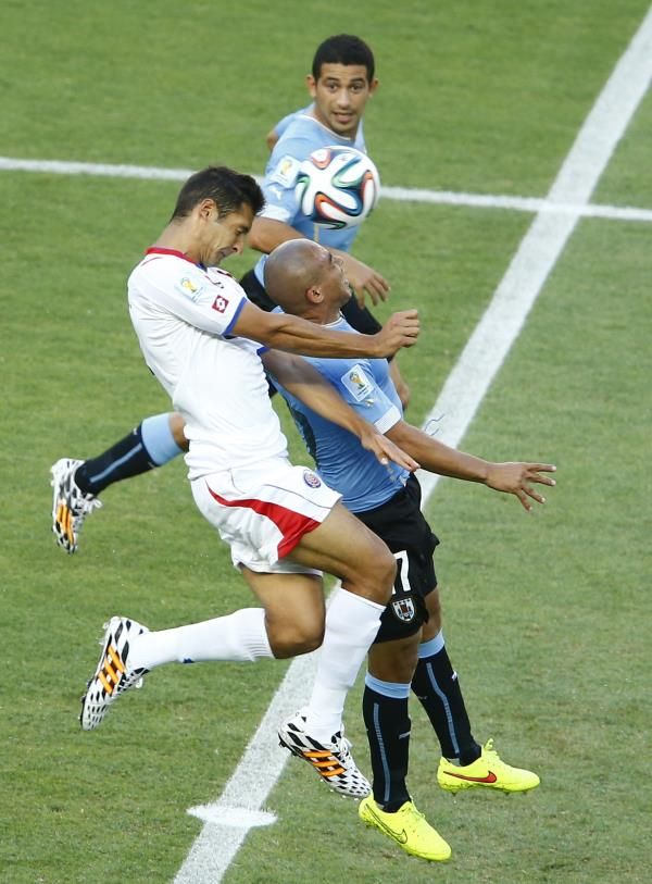 2014-06-14t191331z_1677719789_tb3ea6e1k1qh3_rtrmadp_3_soccer-world-m07-uru-crc_reuters