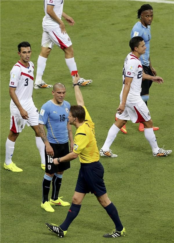 بيريرا والكارت الأحمر