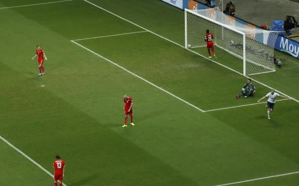 2014-06-20t203820z_1773111203_tb3ea6k1nydt2_rtrmadp_3_soccer-world-m25-sui-fra_reuters