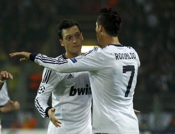 2012-10-24t193855z_749151767_lr1e8ao1ikk5e_rtrmadp_3_soccer-champions_reuters