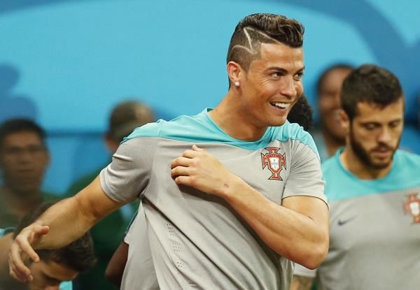 2014-06-22t011433z_2124539704_gm1ea6m0pak01_rtrmadp_3_brazil-worldcup_reuters