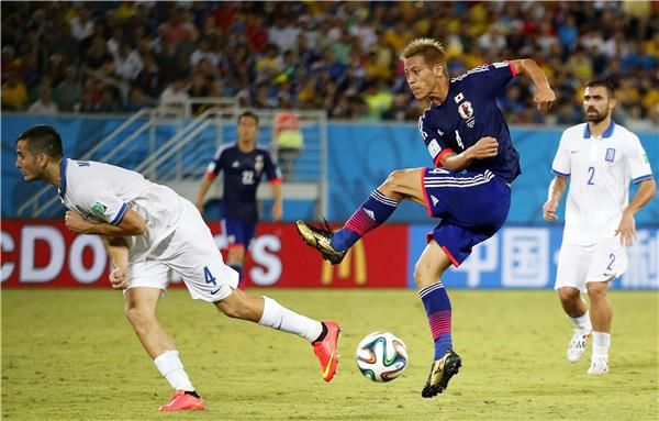 هوندا يقود اليابان امام كولومبيا