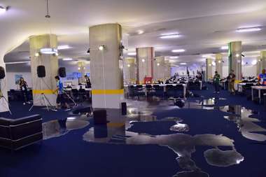 بعض الغرف والصالات باستاد دوناس تتعرض للغرق