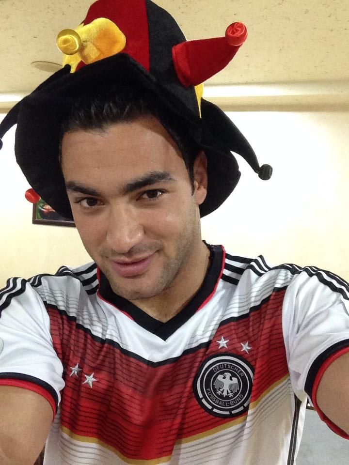 فراس صالح يرتدي قميص منتخب ألمانيا 