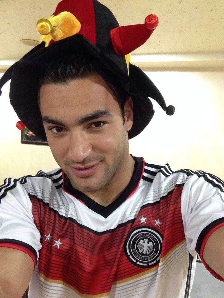 فراس صالح يرتدي قميص منتخب ألمانيا 