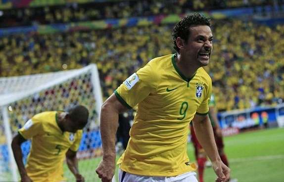 1403558210541_lc_galleryimage_brazil_s_forward_fred_cel