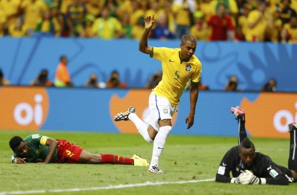 2014-06-23t215022z_2125700968_tb3ea6n1oq2ap_rtrmadp_3_soccer-world-m33-cmr-bra_reuters