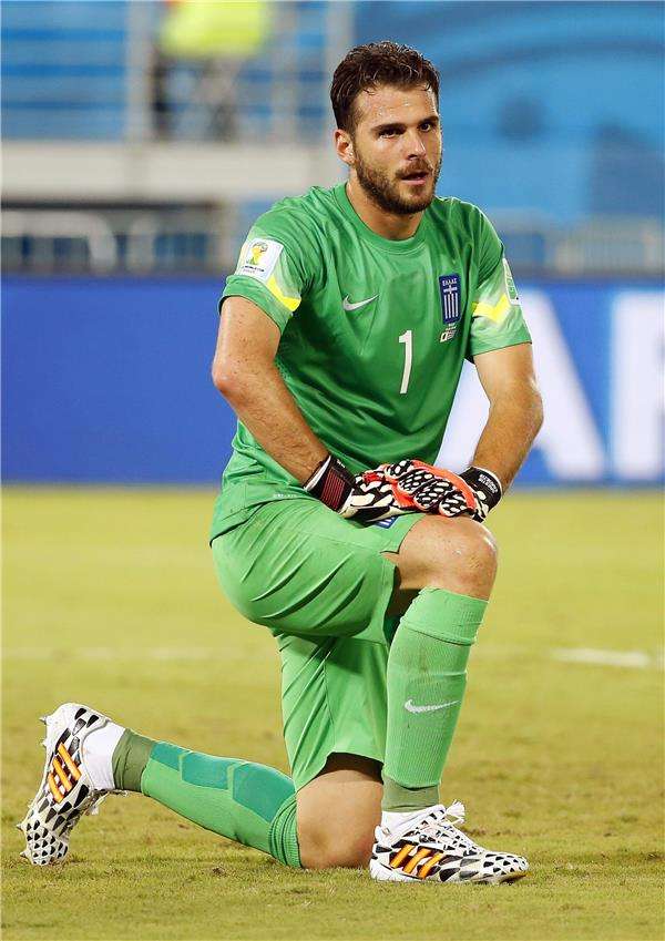  أورستيس كانيزاريس