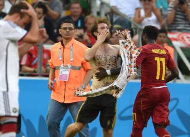 1166273_1_arslideimg_pitchinvader4