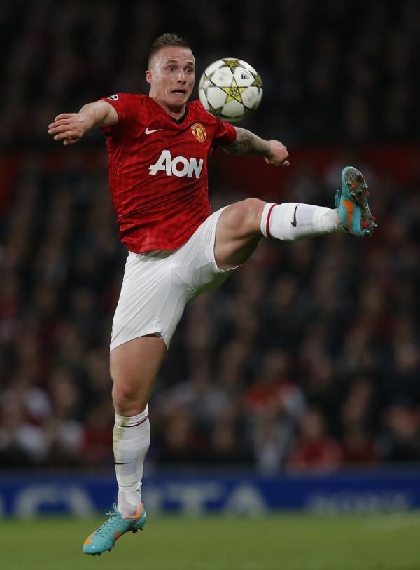 2012-10-23t195346z_1581744266_gm1e8ao0atb01_rtrmadp_3_soccer-champions_reuters