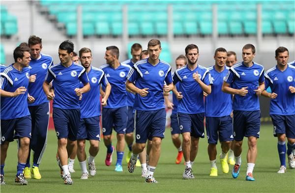  لاعبو البوسنة