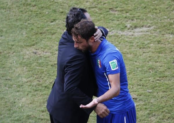 2014-06-24t172648z_158312537_tb3ea6o1f4m6n_rtrmadp_3_soccer-world-m39-ita-uru_reuters