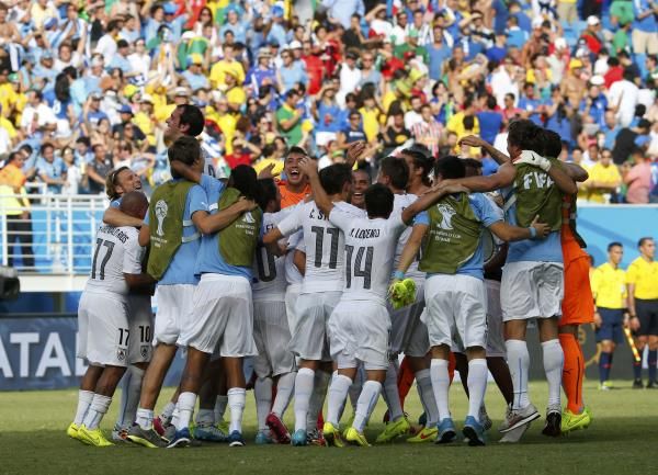 2014-06-24t185433z_2140141672_gf2ea6o1fum01_rtrmadp_3_soccer-world-m39-ita-uru_reuters