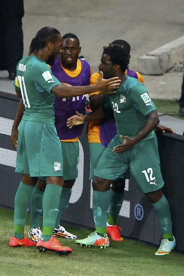 2014-06-24t214327z_1679133923_tb3ea6o1oempz_rtrmadp_3_soccer-world-m38-gre-civ_reuters