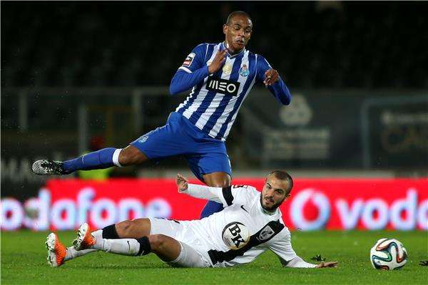 البرازيلي فرناندو في لقاء سابق مع بورتو