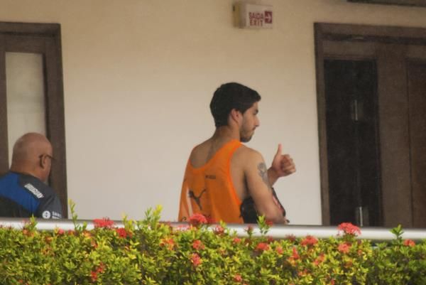 2014-06-26t182823z_1477312358_tb3ea6q1fdna3_rtrmadp_3_soccer-world-suarez_reuters