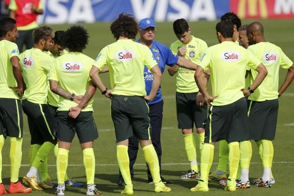 2014-06-26t191627z_662578186_tb3ea6q1hlqbj_rtrmadp_3_brazil-worldcup_reuters