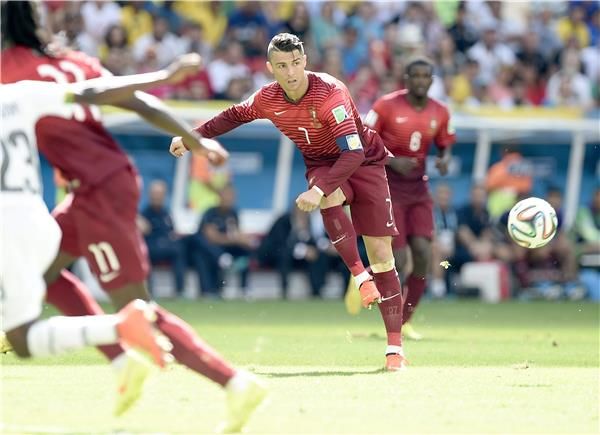 رونالدو سجل هدفا في غانا واهدر العديد من الفرص