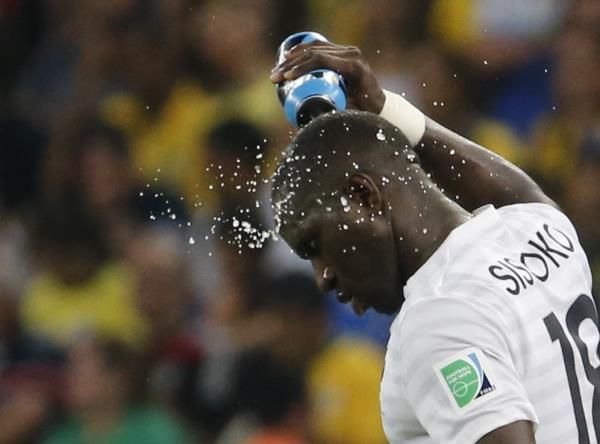 2014-06-25t220723z_1835266746_tb3ea6p1s40l4_rtrmadp_3_soccer-world-m42-ecu-fra_reuters