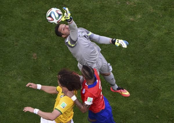 2014-06-28t173444z_1035391743_tb3ea6s1fhkuw_rtrmadp_3_soccer-world-m49-bra-chi_reuters