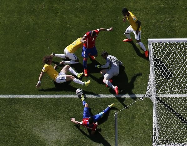 2014-06-28t173807z_1945582229_tb3ea6s1fn7va_rtrmadp_3_soccer-world-m49-bra-chi_reuters