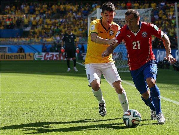 جانب من لقاء البرازيل وتشيلي