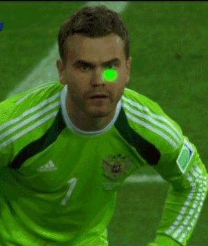 حارس روسيا عاني الامرين من الليزر الجزائري