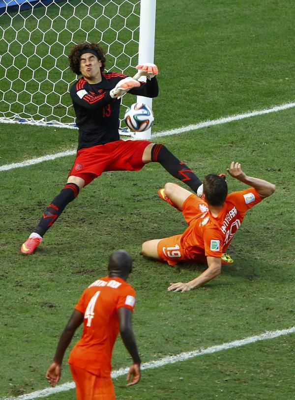 2014-06-29t175114z_1968961266_tb3ea6t1dnyts_rtrmadp_3_soccer-world-m51-ned-mex_reuters