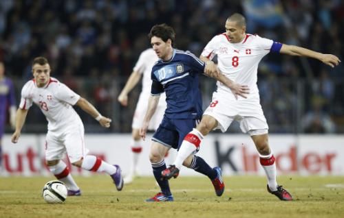 ميسي تألق في لقاء ودي امام سوسرا ويبدو شاكيري