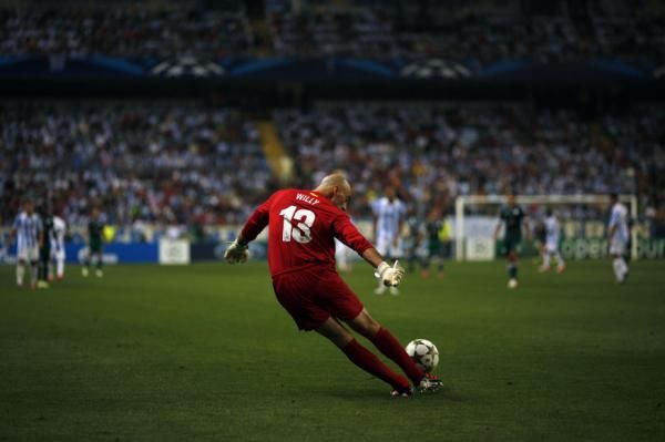 2012-08-22t203438z_74452909_gm1e88n0co501_rtrmadp_3_soccer-champions_reuters