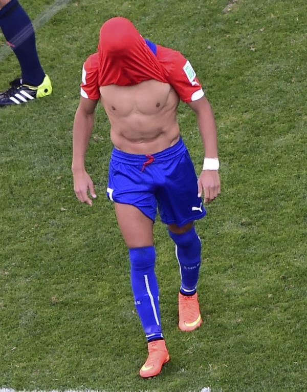 2014-06-28t191139z_878469393_tb3ea6s1jz17j_rtrmadp_3_soccer-world-m49-bra-chi_reuters