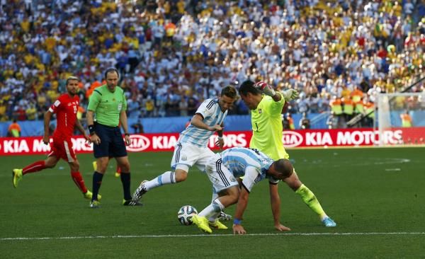 2014-07-01t192032z_2043501035_tb3ea711kdo6r_rtrmadp_3_soccer-world-m55-arg-sui_reuters