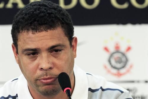 2011-02-142011-02-14t205258z_01_nac04_rtridsp_3_soccer-latam-brazil-ronaldo_reuters
