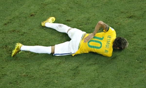 2014-07-05t003149z_807927789_gm1ea750nm901_rtrmadp_3_soccer-world-m57-bra-col-neymar_reuters