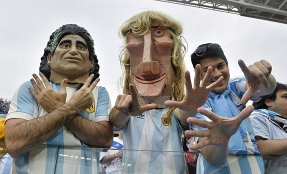 1404935596162_lc_galleryimage_argentina_supporters_wear