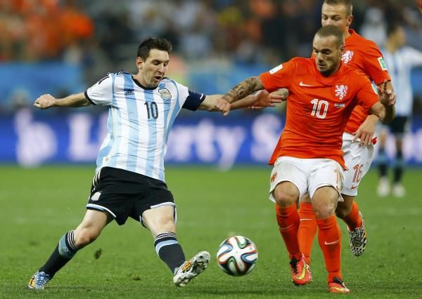2014-07-09t221433z_1861135848_tb3ea791sff85_rtrmadp_3_soccer-world-m62-ned-arg_reuters