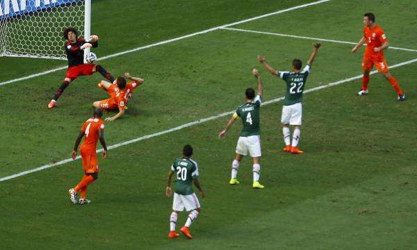 2014-06-29t174914z_1547110587_tb3ea6t1dklto_rtrmadp_3_soccer-world-m51-ned-mex_reuters