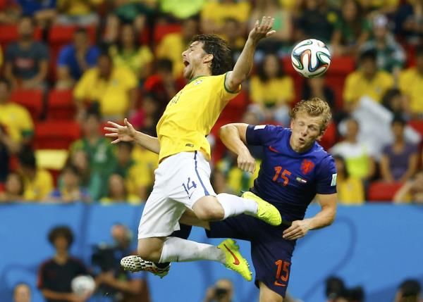 2014-07-12t210950z_1779018499_tb3ea7c1pfl9v_rtrmadp_3_soccer-world-m63-bra-ned_reuters
