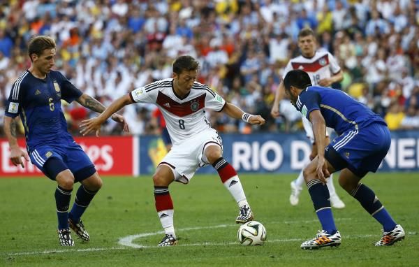 2014-07-13t194944z_1459524244_tb3ea7d1j6fb4_rtrmadp_3_soccer-world-m64-ger-arg_reuters