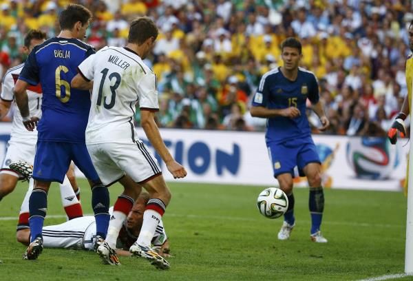 2014-07-13t195143z_1580257046_tb3ea7d1j9rb8_rtrmadp_3_soccer-world-m64-ger-arg_reuters