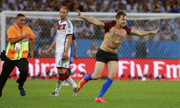 2014-07-13t205110z_215582434_tb3ea7d1m0uf5_rtrmadp_3_soccer-world-m64-ger-arg_reuters