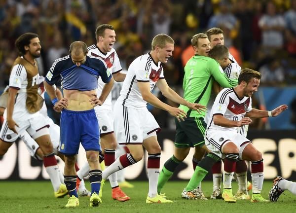 2014-07-13t215410z_987546060_tb3ea7d1oxtl6_rtrmadp_3_soccer-world-m64-ger-arg_reuters