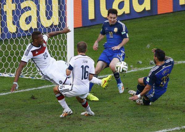 2014-07-13t194836z_1763270935_tb3ea7d1lo5pk_rtrmadp_3_soccer-world-m64-ger-arg_reuters