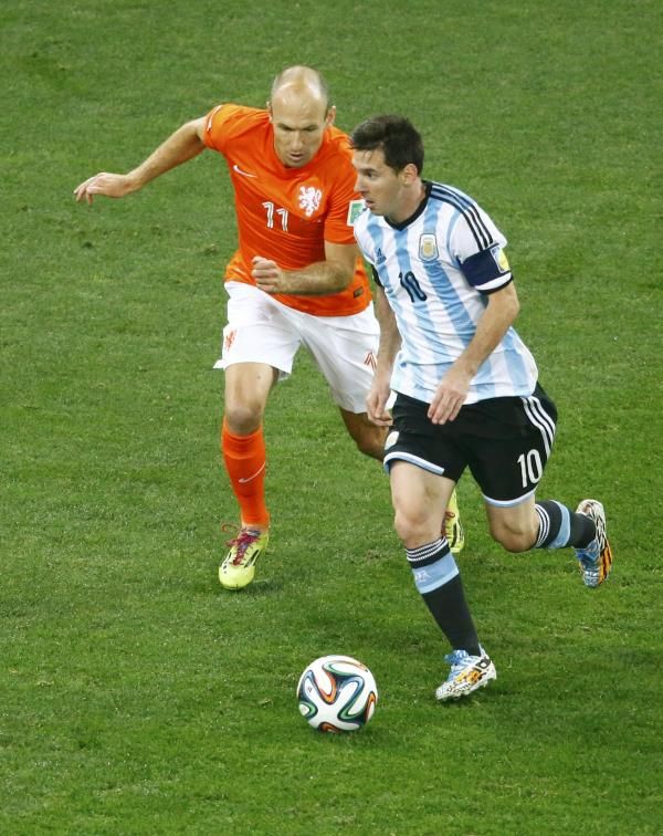 2014-07-09t204724z_314288651_tb3ea791luatj_rtrmadp_3_soccer-world-m62-ned-arg_reuters